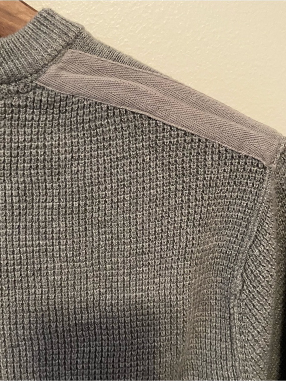 Calvin Klein Mens Waffle Weave Medium Gray Long Sleeve Crewneck Preppy Y2K - Picture 4 of 7